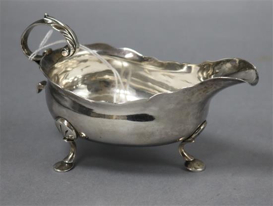 A George III silver sauceboat, James Crawford, Newcastle, 1769, 3.5 oz.